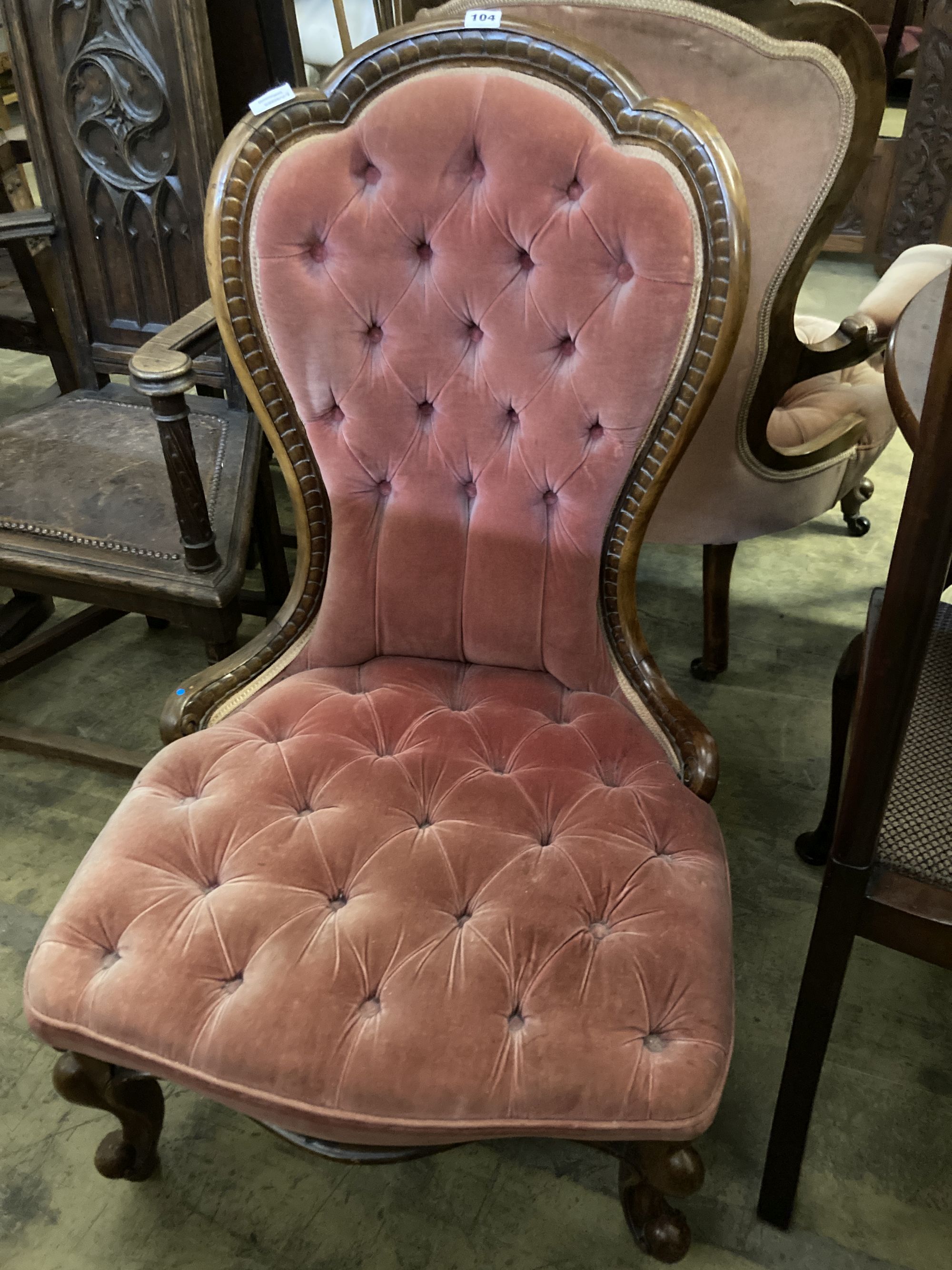 A Victorian walnut button back nursing chair, width 60cm, depth 60cm, height 96cm